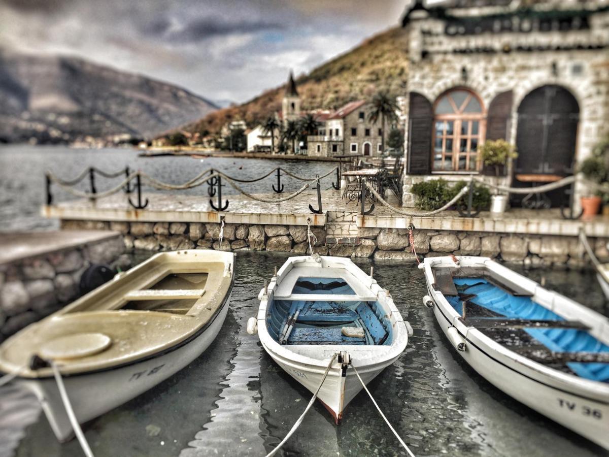 Fides Stylish Apartments Tivat With Pool Zewnętrze zdjęcie
